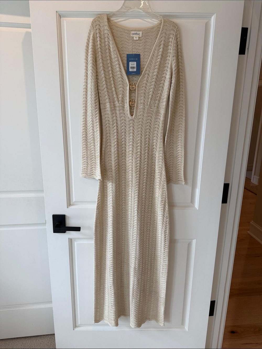 Capittana NWT Cream and Gold Knit Long-Sleeve V-Neck Maxi Cover Up Size XS/S